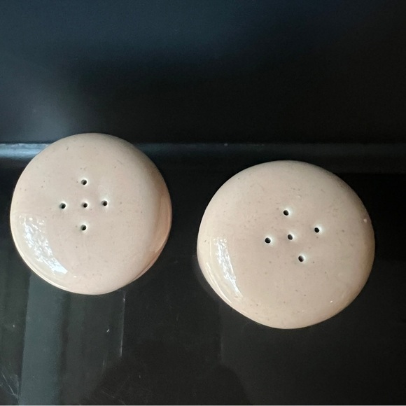 Russell Wright Steubenville Salt and Pepper Shakers Coral Pink Russel Wright - Picture 3 of 5